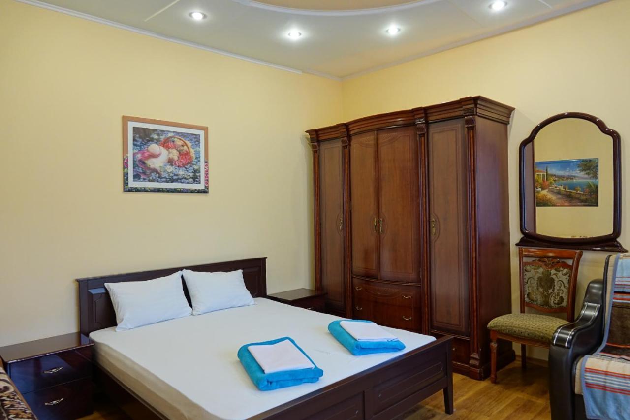 White House Apartments Odessa Exterior foto