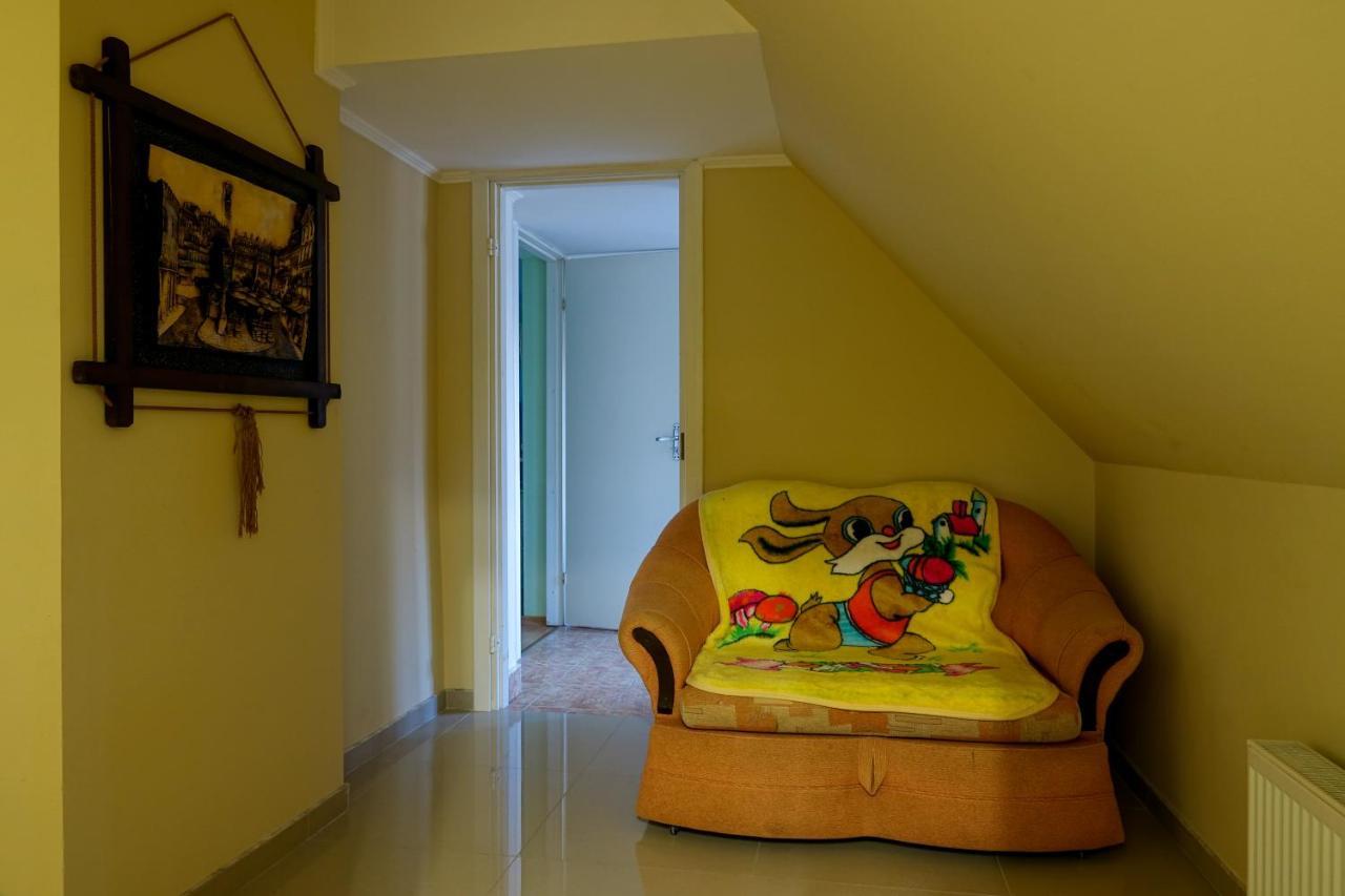 White House Apartments Odessa Exterior foto