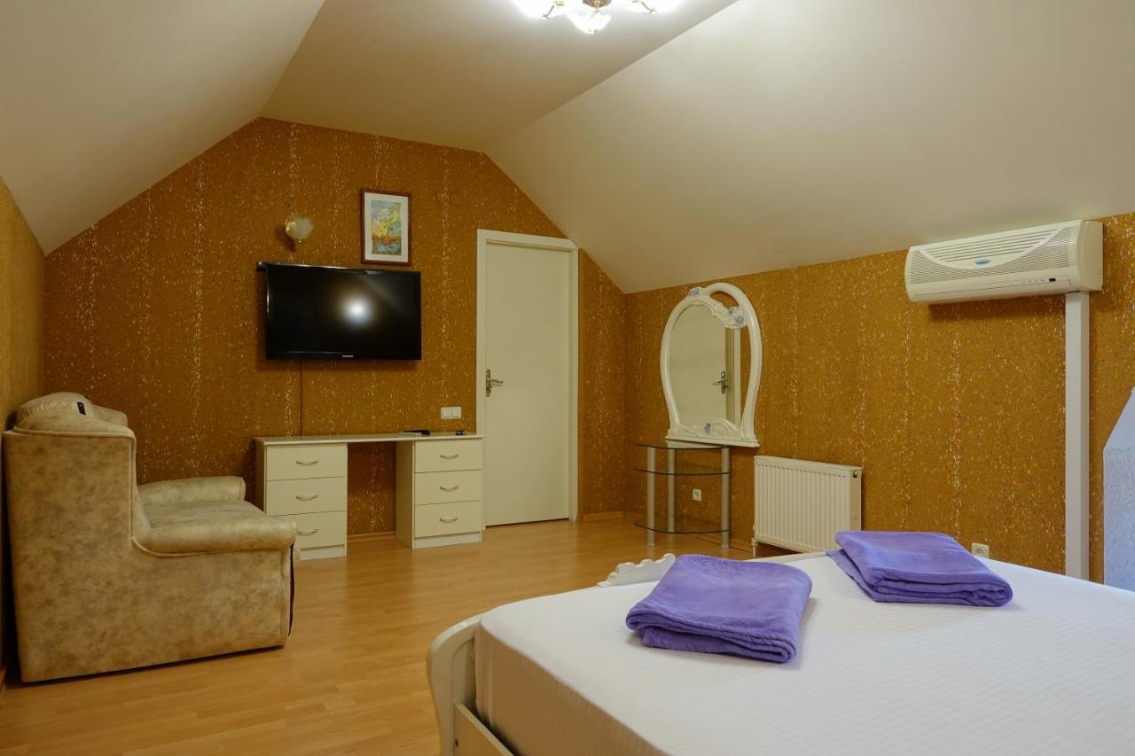 White House Apartments Odessa Exterior foto